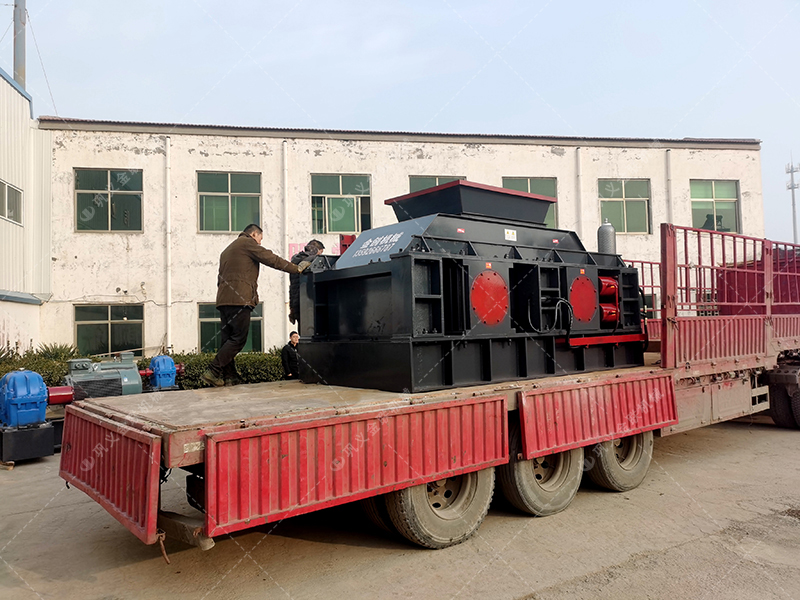 建筑用砂配置的液壓對輥制砂機多少錢一臺？