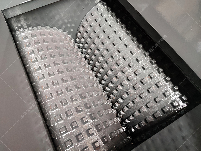 瀝青混合料性能不達標？雙齒輥破碎機助你提升路面質量