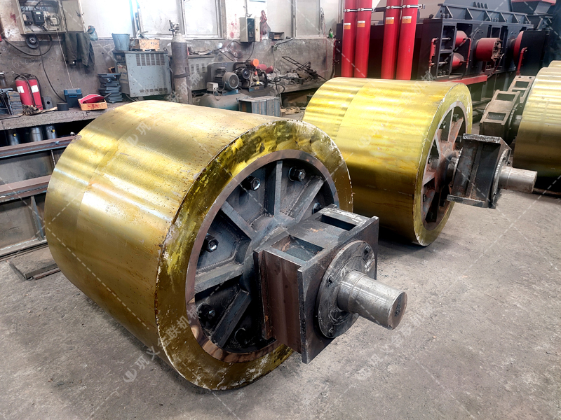 傳統(tǒng)制砂痛點(diǎn)頻出，液壓對(duì)輥制砂機(jī)提供怎樣的“一站式”解決方案？